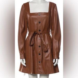 STAUD Dress NWB
Waist: 29"
Fabric: 100% Polyurethane; Lining 100% Poly
Size: M